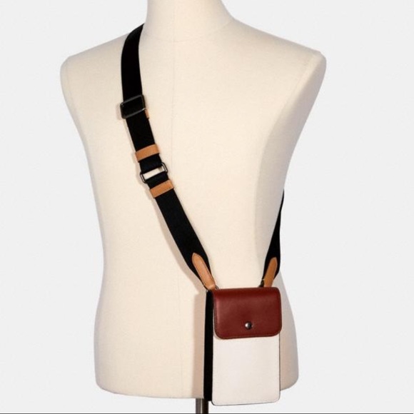 coach north south phone crossbody